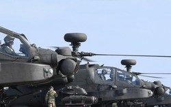 5 trực thăng Apache của Anh bất ngờ xuất hiện sát biên giới Nga
