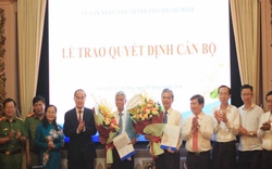 Ông Võ Văn Hoan, Ngô Minh Châu nhận quyết định Phó Chủ tịch UBND TP.HCM