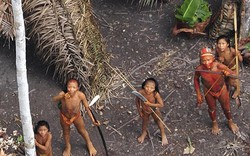 Bộ lạc bí ẩn ở Peru xuất đầu lộ diện vì... đói