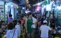 Cảnh đối lập trước và sau “giờ giới nghiêm” ở Hà Nội