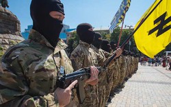 Các tiểu đoàn vũ trang trở về từ Đông Ukraine reo rắc tội ác tại Kiev