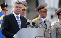 Tổng thống Ukraine khoe quân đội lớn mạnh, đủ sức đánh bại ly khai