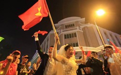CĐV "đi bão” xuyên đêm, quên ăn, quên ngủ sau khi VN đánh bại Philippines