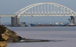 Nóng Nga-Ukraine: Tàu chiến Kiev chuẩn bị vào eo biển Kerch