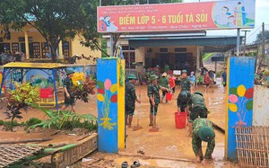Nước lũ cuốn trôi dụng cụ học tập, nhiều trường học chật vật khắc phục hậu quả sau lũ