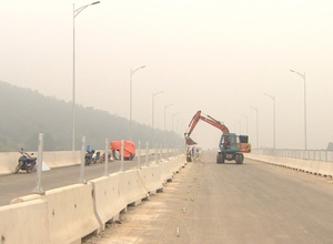 Video: Đua nước rút thông xe đoạn cao tốc Mai Sơn - QL45 qua Ninh Bình, Thanh Hóa trước 30/4