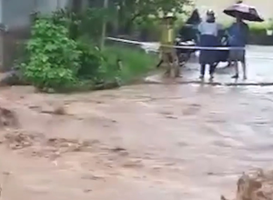 Sơn La: 2 người bị cuốn trôi và 1 người mất tích do mưa lũ 