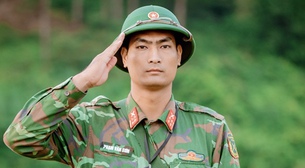 Khối trưởng trong Lễ diễu binh kỷ niệm 70 chiến thắng Điện Biên Phủ là gương mặt quen thuộc tại Sao nhập ngũ