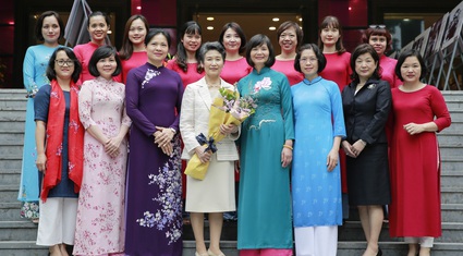 Phu nhân Thủ tướng Nhật Bản tham quan bảo tàng Phụ nữ Việt Nam