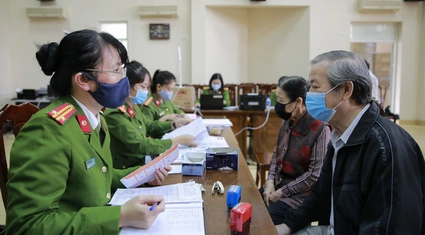 Mục sở thị quá trình cấp căn cước công dân gắn chíp chưa đầy 10 phút tại Hà Nội
