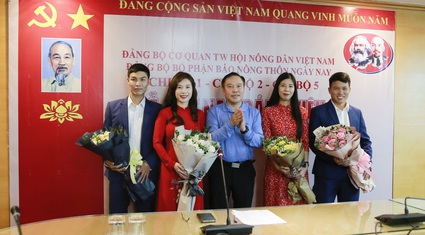 Báo NTNN/điện tử Dân Việt tổ chức nhiều hoạt động kỷ niệm 90 năm thành lập Đoàn TNCS Hồ Chí Minh