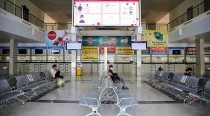 Bến xe tại Hà Nội đìu hiu chưa từng có sau lệnh dừng hoạt động vận tải hành khách đến 14 tỉnh thành