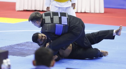 CLIP: Võ sĩ Pencak silat Việt Nam liên tiếp quật ngã đối thủ