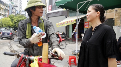 Xuất hiện "Trạm ATM nước lạnh" miễn phí cho người đi đường tại Hà Nội