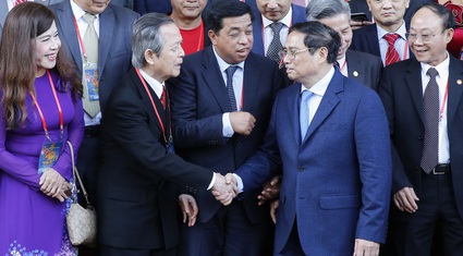 Thủ tướng Phạm Minh Chính gặp mặt kiều bào tiêu biểu dự Chương trình Xuân Quê hương 2023