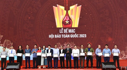 Bế mạc Hội báo toàn quốc 2023: Báo NTNN/Dân Việt đoạt giải gian trưng bày và bìa báo Tết ấn tượng