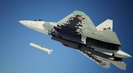 Tiêm kích Su-57 "gây choáng" khi mang 2 tên lửa Kh-69 ở giá treo ngoài