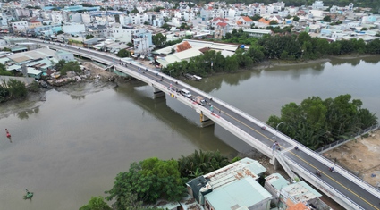 Cầu cửa ngõ khu Nam TP.HCM về đích, người dân phấn khởi hy vọng hết tắc đường