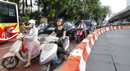 Sau khi rào chắn để thi công ngầm tuyến metro Nhổn - ga Hà Nội, giao thông diễn ra như thế nào?