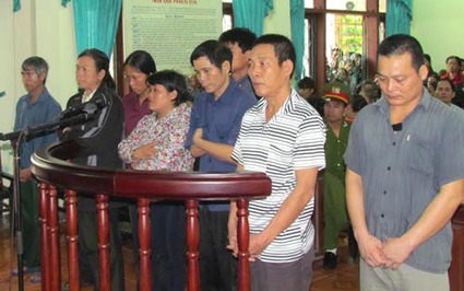 Vụ gần 600 học sinh thất học ở Hà Tĩnh: 9 bị cáo lĩnh án