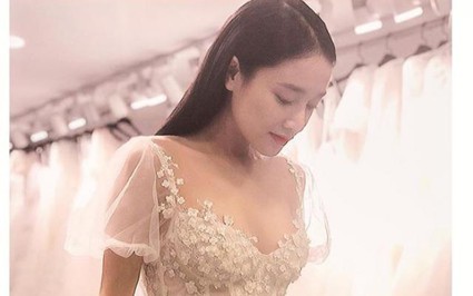 HOT showbiz: Lễ đính hôn "kín như bưng", 50 bảo vệ của Trường Giang- Nhã Phương