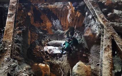 Hà Nội: Di dời thành công quả bom 340kg được phát hiện ở phố Cửa Bắc 