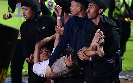 Bóng đá Indonesia có thể bị cấm tham gia thi đấu quốc tế 8 năm