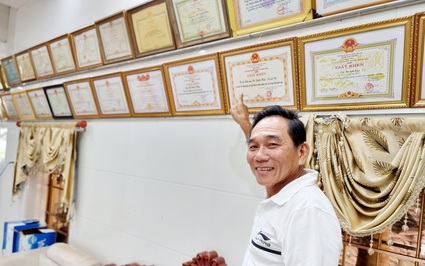 “Vua tôm thẻ" ở Bạc Liêu từ nghèo không cục đất chọi chim thành Nông dân Việt Nam xuất sắc 2023
