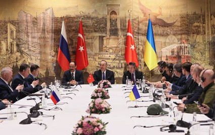 Trợ lý của Tổng thống Putin tiết lộ các điều kiện đàm phán hòa bình Nga - Ukraine 