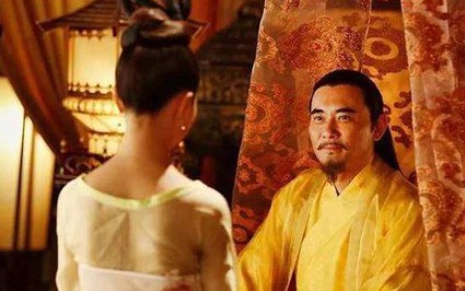 Cung nữ kém sắc nhưng được hoàng đế sủng ái nhờ hành động lạ là ai?