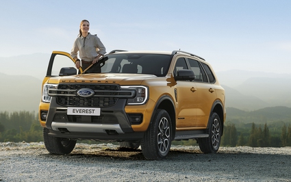 Ford Everest Wildtrak 2023 ra mắt Việt Nam: Ngoại hình đậm chất off-road, tiện nghi đầy đủ, giá lăn bánh bao nhiêu?