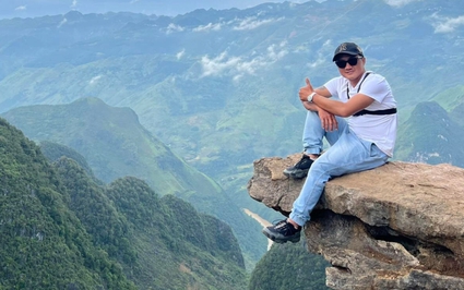 "Tim đập, chân run" check-in ở mỏm đá tử thần Hà Giang