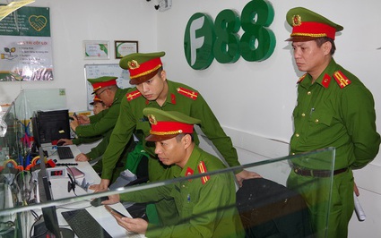 Kiểm tra, tạm giữ nhiều giấy tờ của Công ty F88 tại Hà Nam