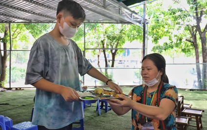 Bữa cơm 0 đồng giữa lòng Thủ đô