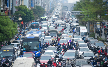 Hạn chế xe máy vào nội đô: Người dân sinh sống tại Hà Nội nói gì?