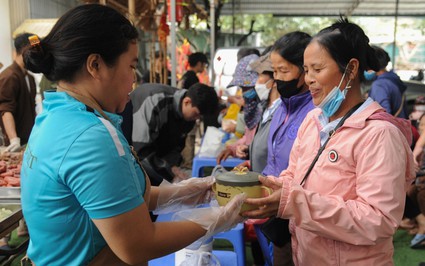 Đến với Bữa Cơm Yêu Thương để sẻ chia với những hoàn cảnh éo le