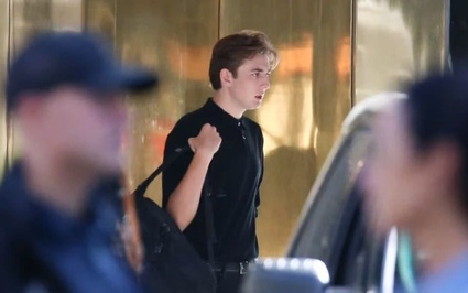 Khi "soái ca" Barron Trump, con trai tổng thống đắc cử đi học