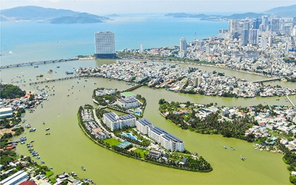 Dòng sông nào ở Khánh Hòa là con sông nội địa mà được coi như sông Mẹ, thời nhà Nguyễn gọi là sông Phú Lộc?