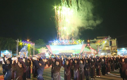 Chiêm ngưỡng màn múa bát của 1.000 người tại Tuần Văn hóa - Du lịch tỉnh Bắc Kạn 2024
