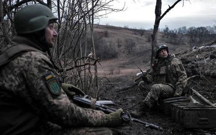 Ukraine bất ngờ thay thế chỉ huy cấp cao để đương đầu với các đợt tấn công dữ dội của Nga 