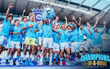 Man City cuồng nhiệt ăn mừng chức vô địch Premier League lịch sử