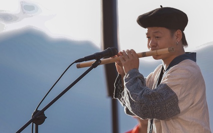 Sinh ra từ gia đình nông dân nghèo, chàng trai gen Z đưa tiếng sáo người Mông vươn tầm quốc tế