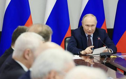 TT Putin tuyên bố phải đi trước kẻ thù một bước