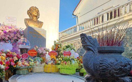 Nghẹn ngào khi “gặp lại” nhà thơ - nhạc sĩ Nguyễn Trọng Tạo tại khu tưởng niệm ở quê nhà