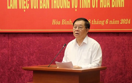 Trưởng Ban Tuyên giáo Trung ương Nguyễn Trọng Nghĩa làm việc tại Tỉnh ủy Hòa Bình