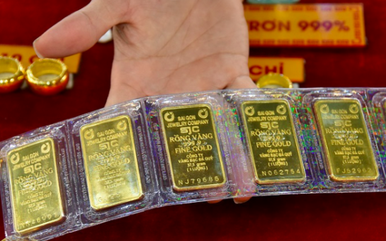 Giá vàng hôm nay giảm sâu ngay trước thời điểm 4 ngân hàng chính thức bán vàng cho người dân