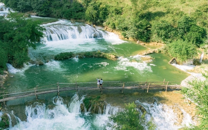 Trốn oi nóng Hà Nội, 4 ngày rong ruổi khám phá điểm đến núi mắt thần đẹp như tranh vẽ