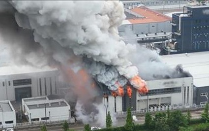 Cháy lớn tại nhà máy sản xuất pin lithium Hàn Quốc, ít nhất 20 người thiệt mạng, có lao động nước ngoài