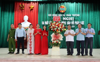 Phó Chủ tịch Hội NDVN Đinh Khắc Đính dự lễ ra mắt CLB Nông dân với pháp luật tại Nam Định