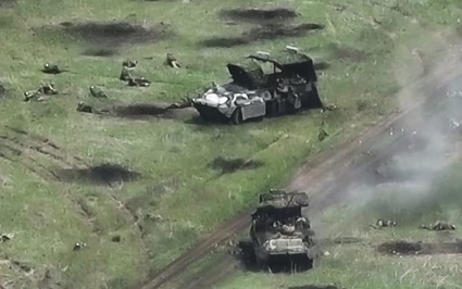 Trận chiến thiết giáp Nga-Mỹ khốc liệt ở Ukraine: M2 Bradley đấu với BTR-82A, kết quả bất ngờ 